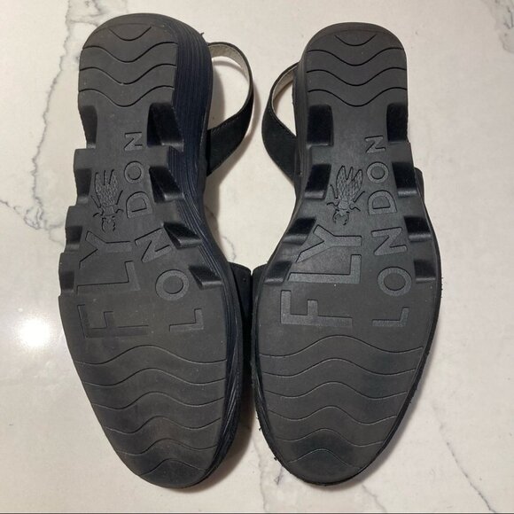 FLY LONDON Sz 40 Palps 814 Low Profile Wedge  Leather Suede Sandals - Picture 10 of 10